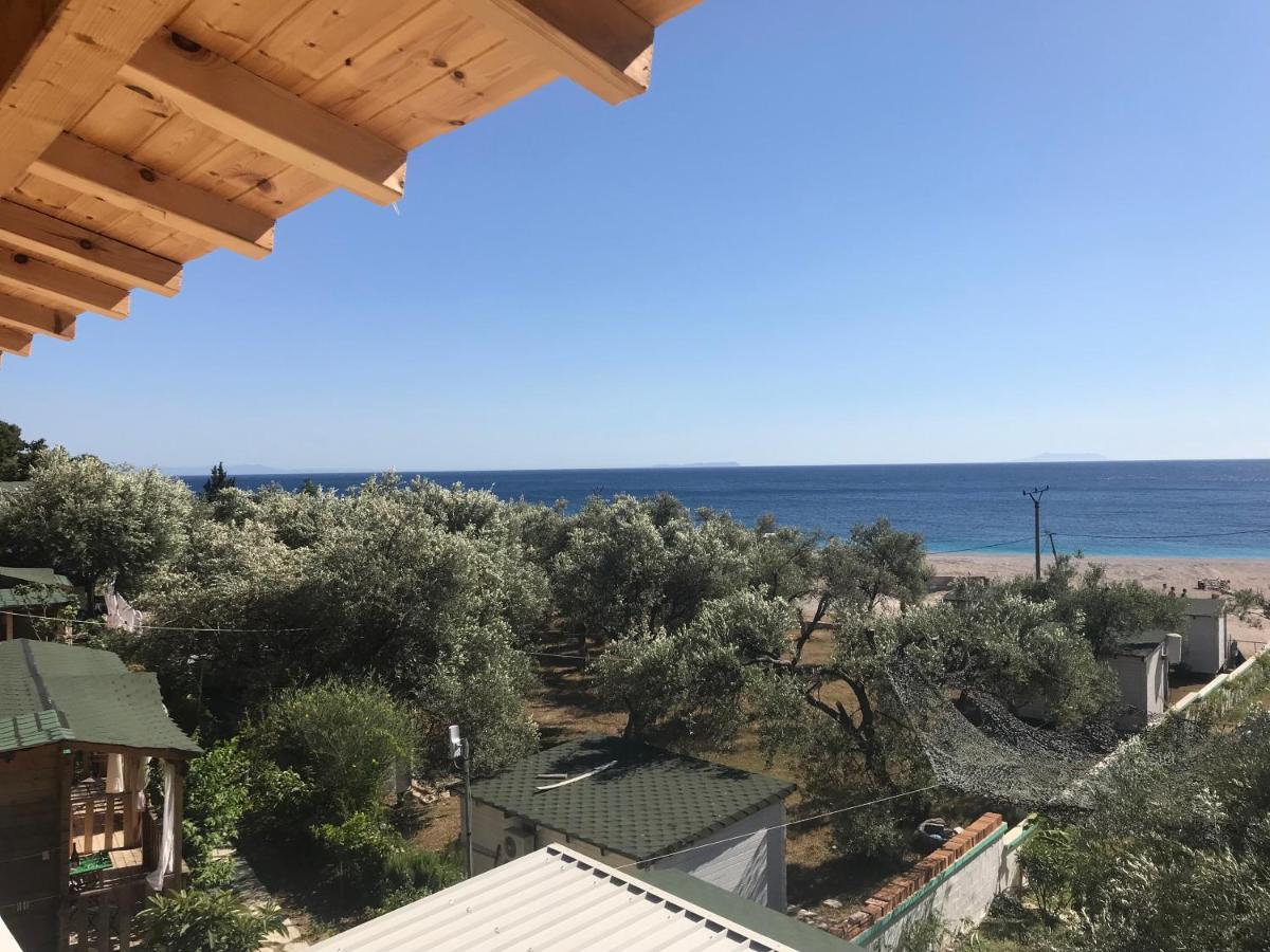 Nashos Deluxe Bungalows 3* Himarë