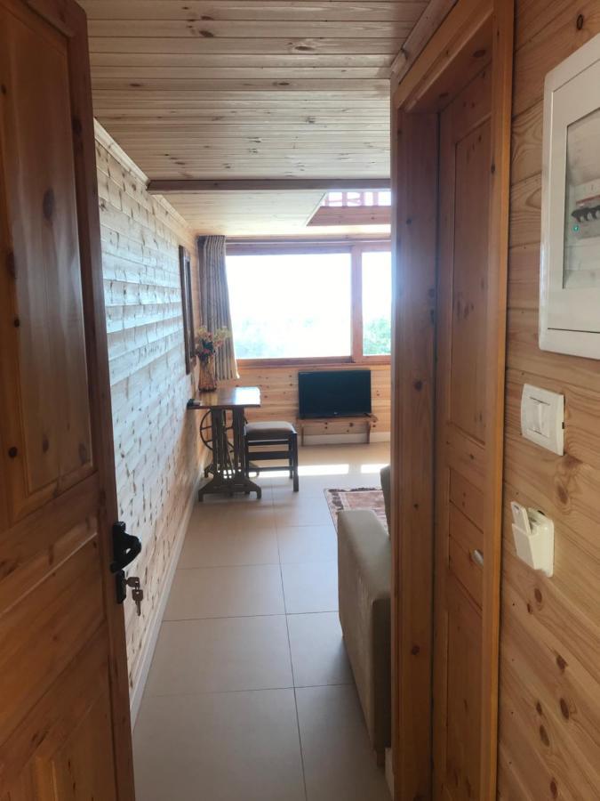 Nashos Deluxe Bungalows Himarë